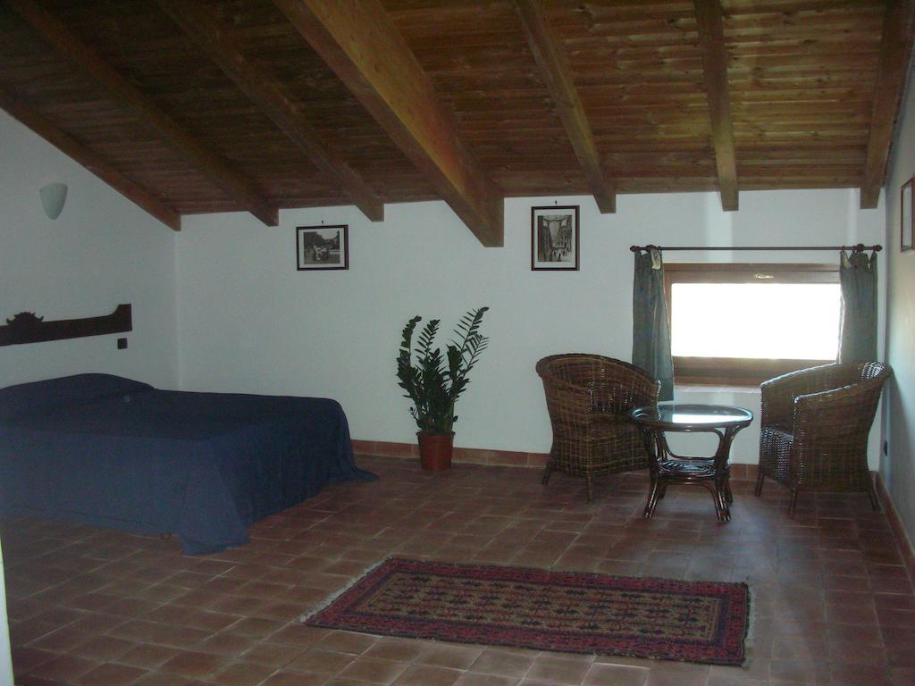 Pedamentina 3* Neapel